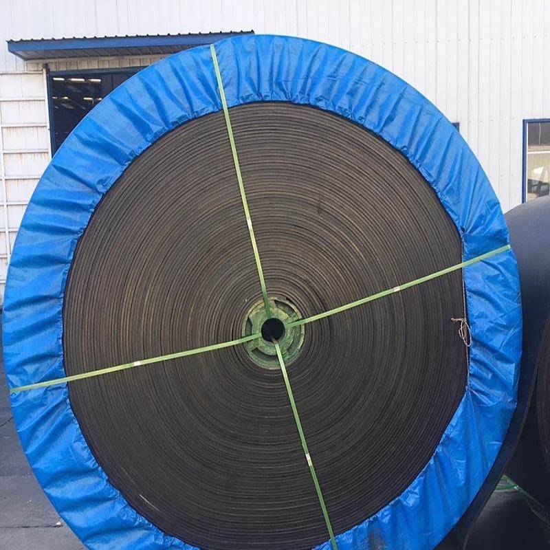 云南橡胶输送带人字形花纹传输抗老化传动带橡胶带抛丸机牛羊槽子