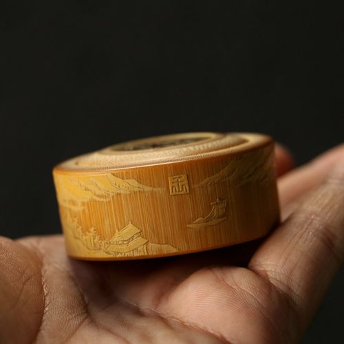 精品纯手工制作留青雕刻山水老玉竹转钱赚钱手把件竹雕把玩件