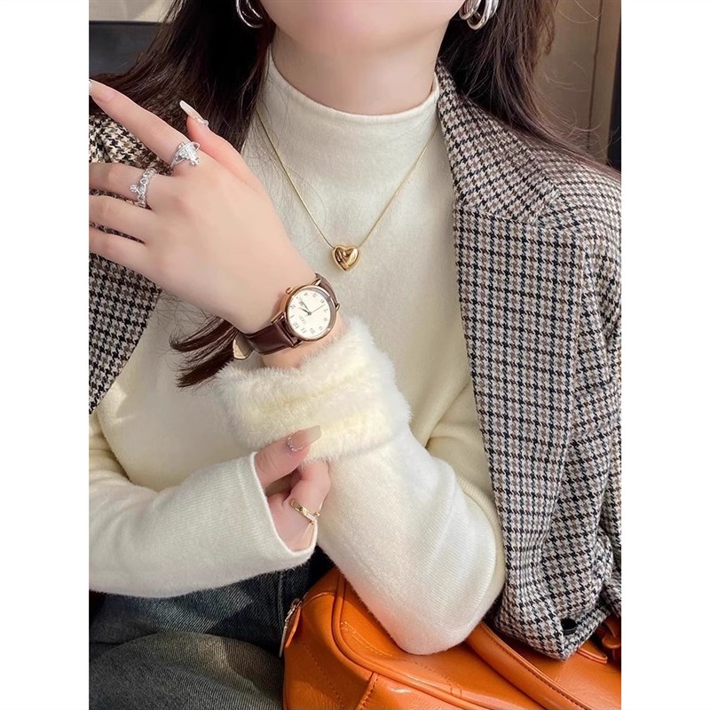 秋冬新款半高领内搭长袖打底针织衫上衣加厚保暖一体绒白色毛衣女