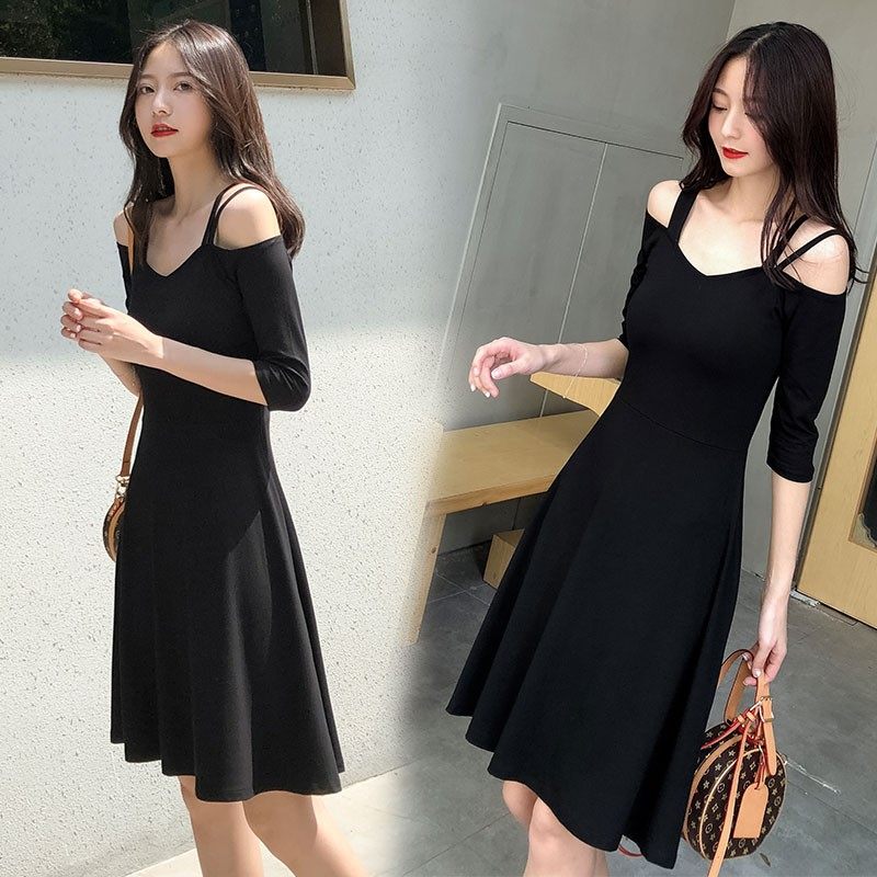 春夏2021新款黑色吊带复古露肩V领连衣裙 法式收腰显瘦气质打底裙