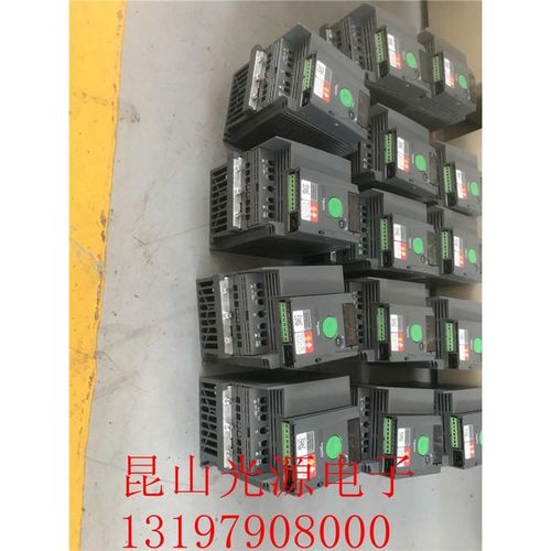 施耐德变频器e ATV310HU15N4A 1.5KW 380V 可装柜质量保证实物拍