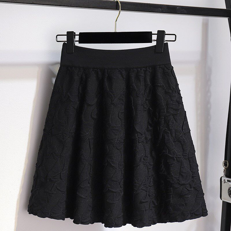 秋季针织短裙女黑色半身裙秋冬款a字高腰半裙新款蓬蓬裙短款裙子