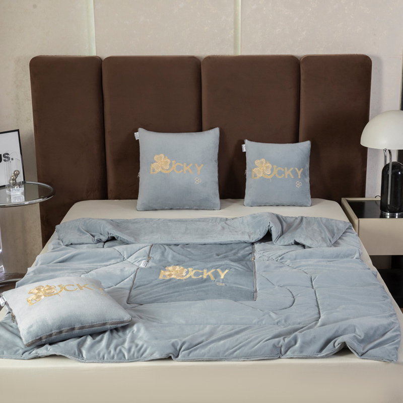 加厚宝宝绒轻奢多功能办公室午睡珊瑚绒汽车二合一抱枕靠枕头冬季