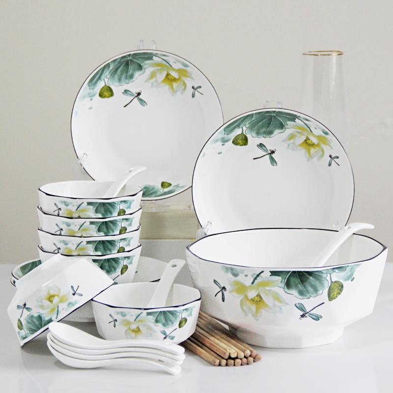 碗碟套装家用2025新款中式高级感盘子碗组合2-6人用网红陶瓷餐具