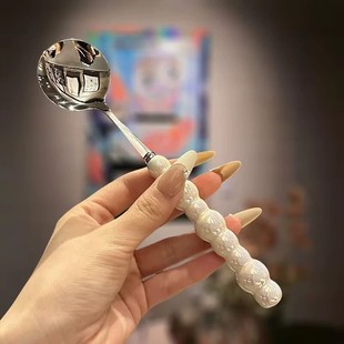 四色珍珠不锈钢勺子仿陶瓷手柄家用西餐餐勺高颜值耐高温圆勺调羹