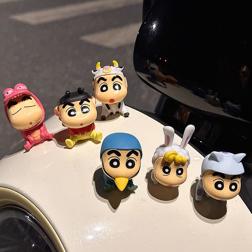 蜡笔小新电动车装饰小配件可爱电瓶摩托车公仔汽车中控台车载摆件