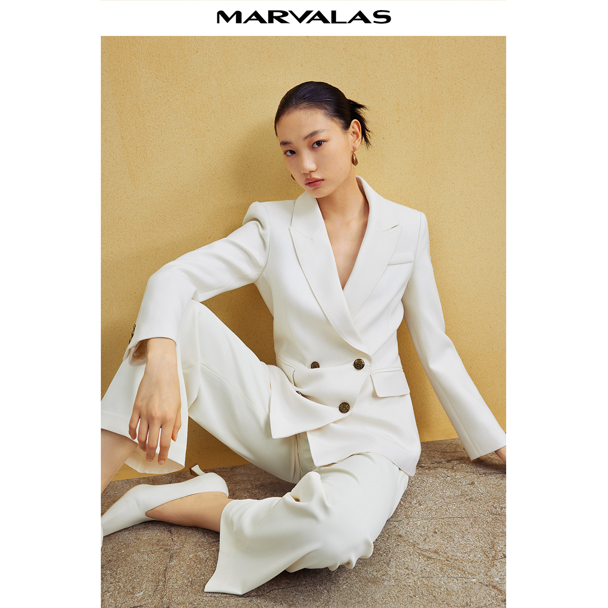 曼德诗通勤双排扣设计西装