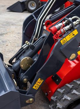 生小型滑移装机 产出口美国Skid st300reer载 loade 施工装卸用