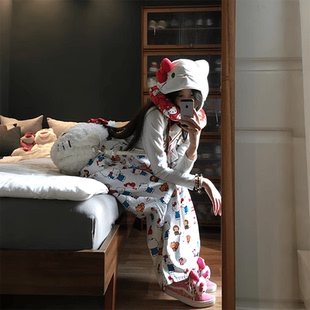 【五一出游出片神器】HelloKitty连帽U型枕颈枕飞机旅行便携遮光