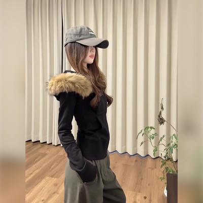 黑色毛领卫衣外套女修身短款上衣