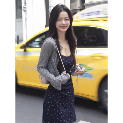 碎花吊带连衣裙甜系小个子开衫一整套穿搭气质收腰短裙带胸垫女夏