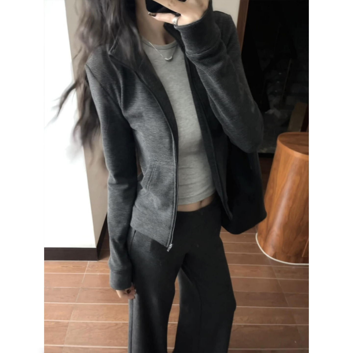灰色条纹秋季套装女修身老钱风穿搭外套休闲运动慵懒收腰短款上衣