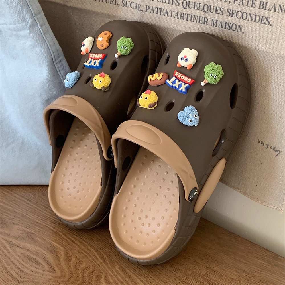 时尚高级感小怪兽拼色情侣洞洞鞋拿铁色夏新款外穿包头凉拖鞋男女