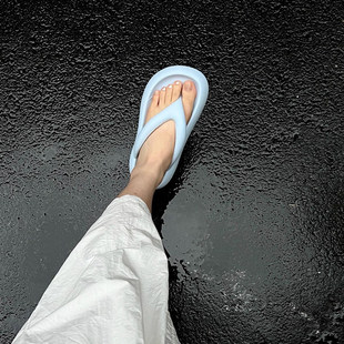 夏日人字拖女厚底可外穿防滑EVA不臭脚踩屎感凉拖沙滩海边遛弯鞋