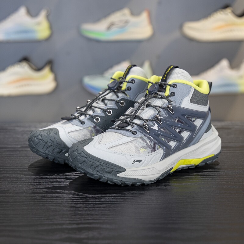 李宁正品恋峦3男女大童防滑耐磨加绒保暖高帮休闲运动鞋YKEU004-9