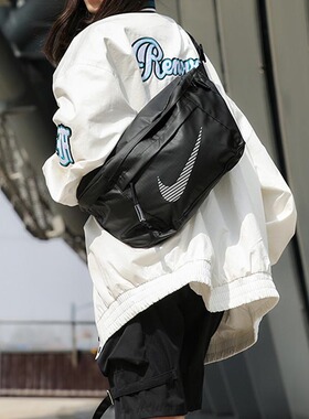 Nike/耐克正品24年新款男女大容量3M反光斜挎单肩包 DB4697-010