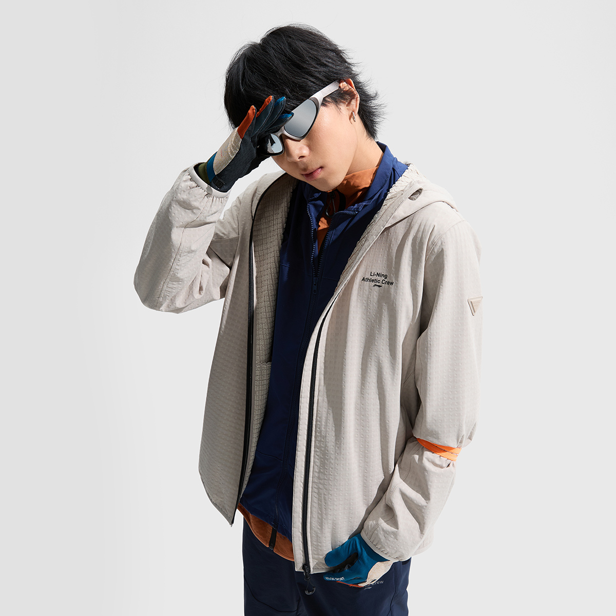 李宁正品健身系列男子连帽简约舒适加绒保暖运动休闲风衣AFDU925