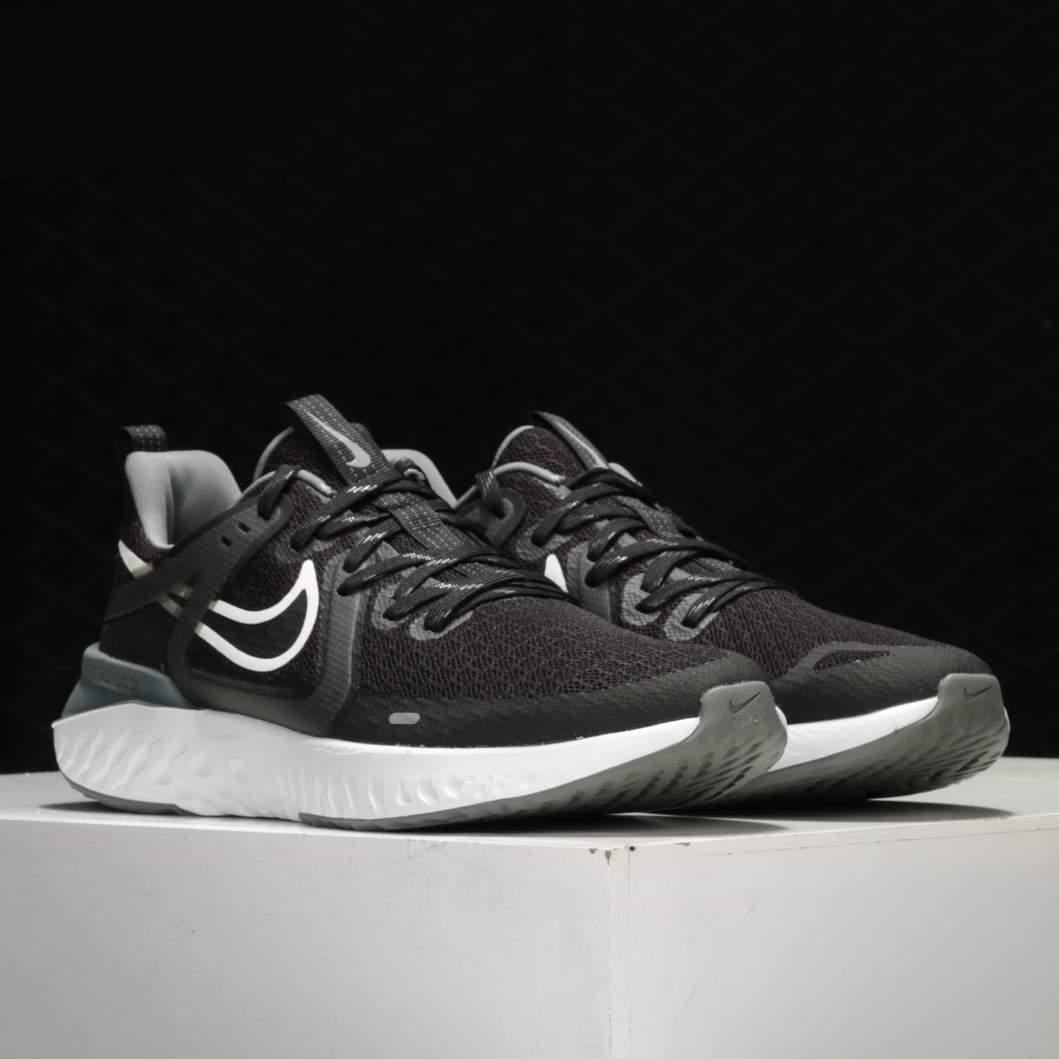 Nike/耐克正品LEGEND REACT 男子休闲时尚耐磨运动鞋跑步鞋AT1368