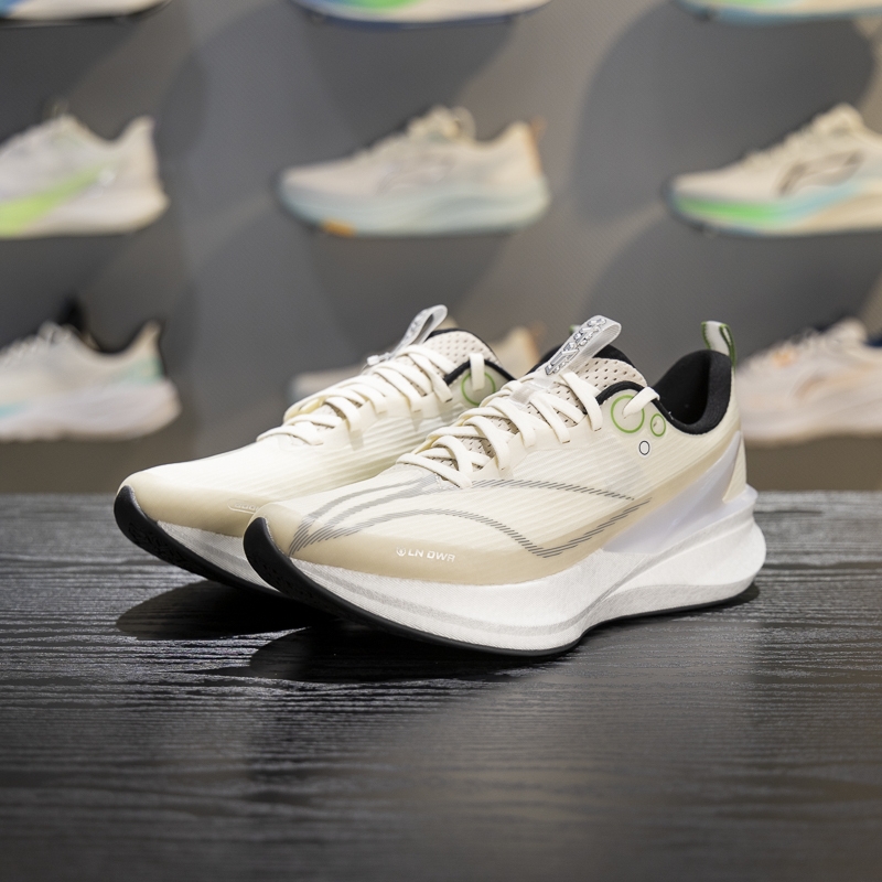 李宁正品赤兔8 PRO男子反光䨻丝轻质透气耐磨运动跑步鞋ARPV015-6