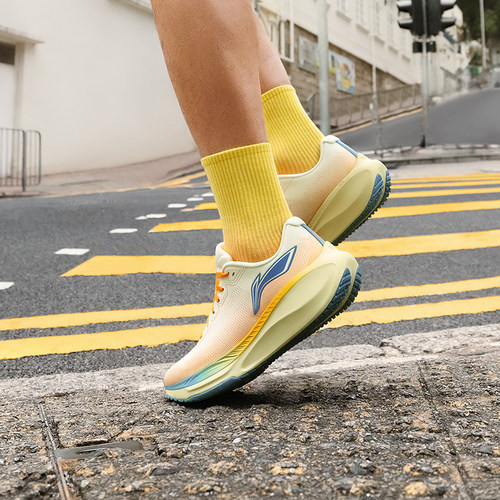 李宁正品吾适lite 2.0男子反光舒适耐磨透气跑步鞋ARSU009-4