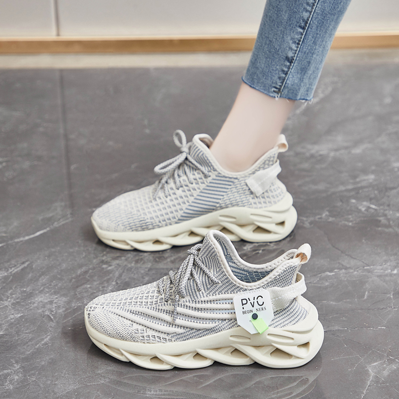 女鞋踩屎感爆款百搭椰子鞋女款秋季2025年新款透气飞织运动跑步鞋