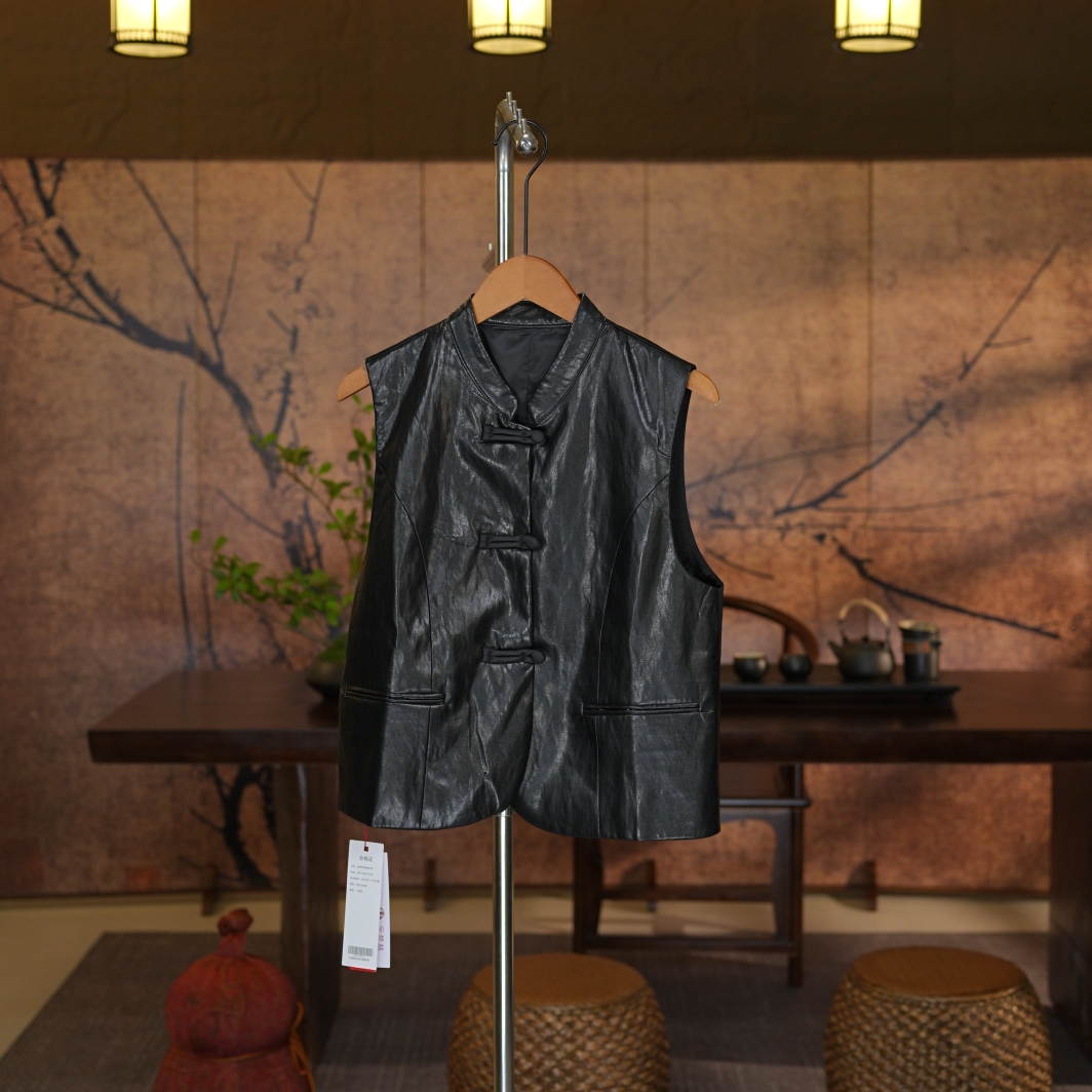 【疏星淡月】高端新中式国风盘扣立领细腻皮拼接双层马甲