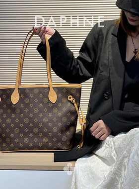 达芙妮Daphne经典印花百搭腋下手提单肩大容量托特包DFN10333