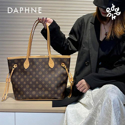 达芙妮Daphne经典印花百搭腋下手提单肩大容量托特包DFN10333 - 封面