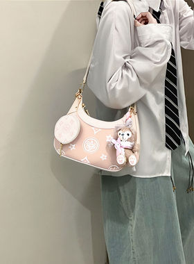 Daphne/达芙妮新款2025时尚单肩斜跨包经典印花托特包DFN10505