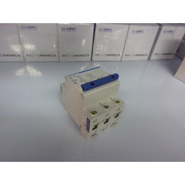 天水二一三 DZX2-3P 40A~60A小型断路器 天水213断路器