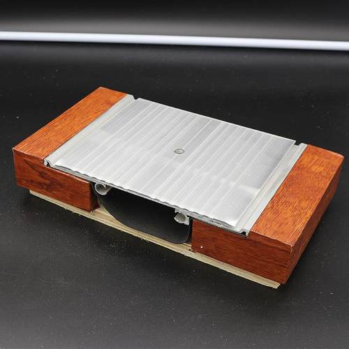 地坪承重型变形缝FDM建筑桥梁公路地面变形缝铝合金不锈钢伸缩缝