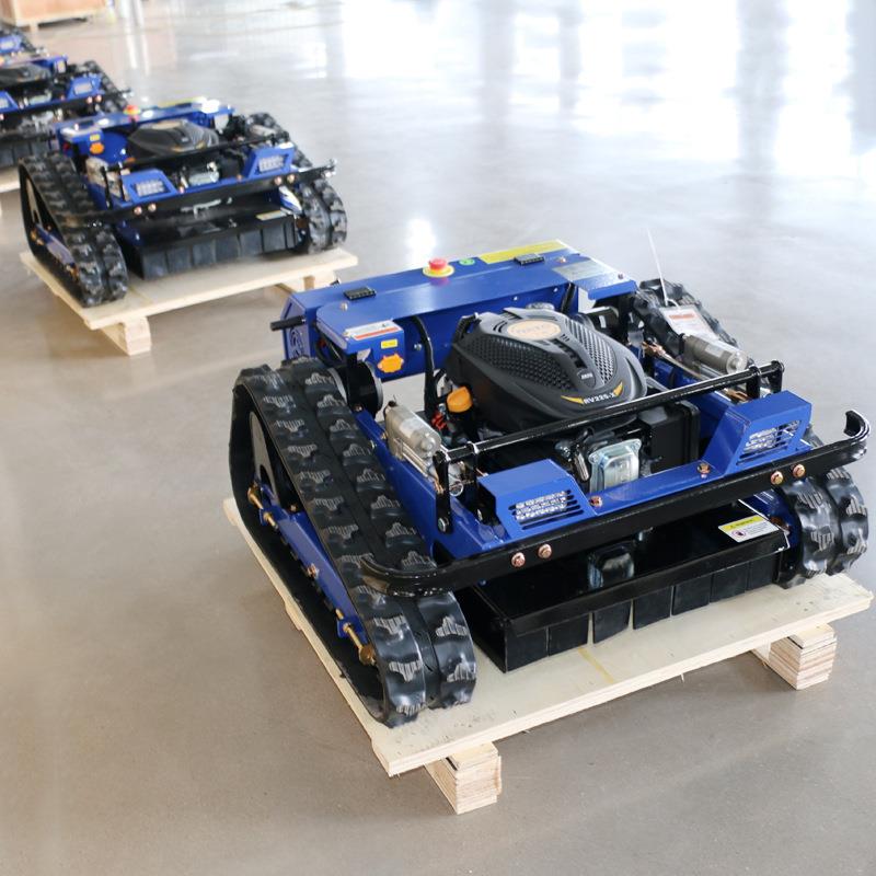 果园坡地用遥控柴油割草机，远程操作保障人员安全割草机