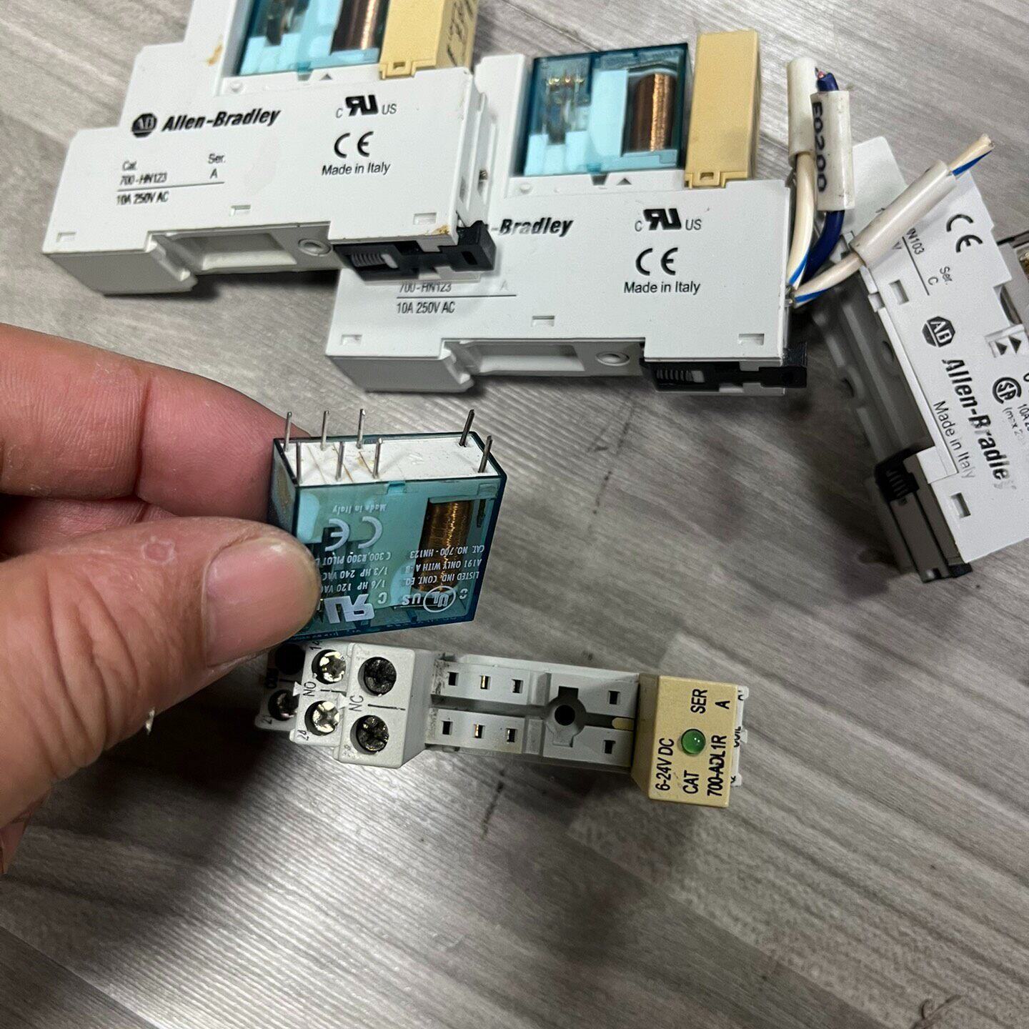 非标价AB罗克韦尔中间继电器700-HN123 8脚 10A 25修理