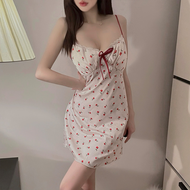 性感睡衣女款冰丝吊带睡裙家居服