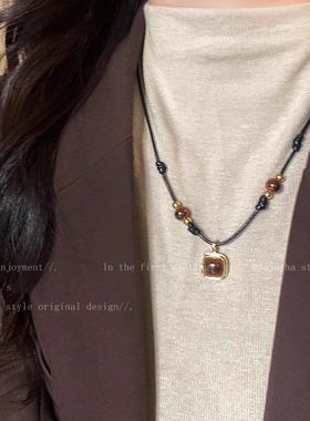 虎眼石吊坠皮绳项链女秋冬中古