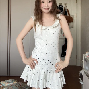 气质白色波点背心吊带连衣裙女夏季 法式 甜美学院风娃娃领百褶短裙