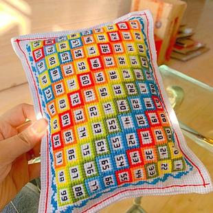 UG73十字绣数字针插材料扎包彩虹针线包针扎包手工分线器刺绣理线