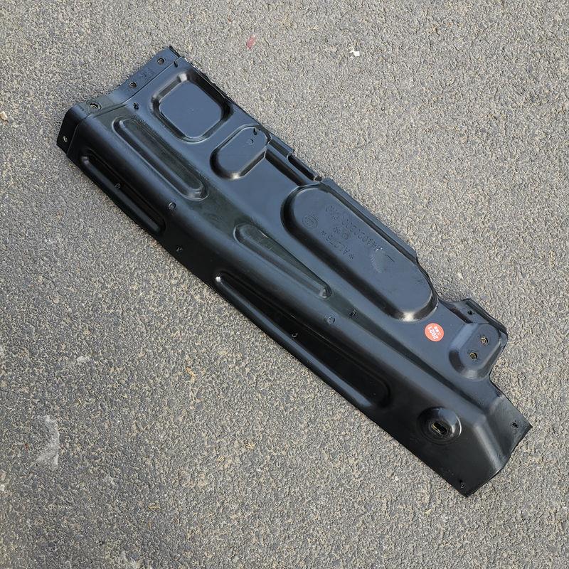 适用于货车戴姆勒欧曼汽车配件GTL发动机隔音板EST隔热棉挡泥板H4