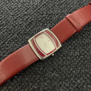 Awasteoftime浪费时间 vintage红色中古手表小众复古皮革石英手表