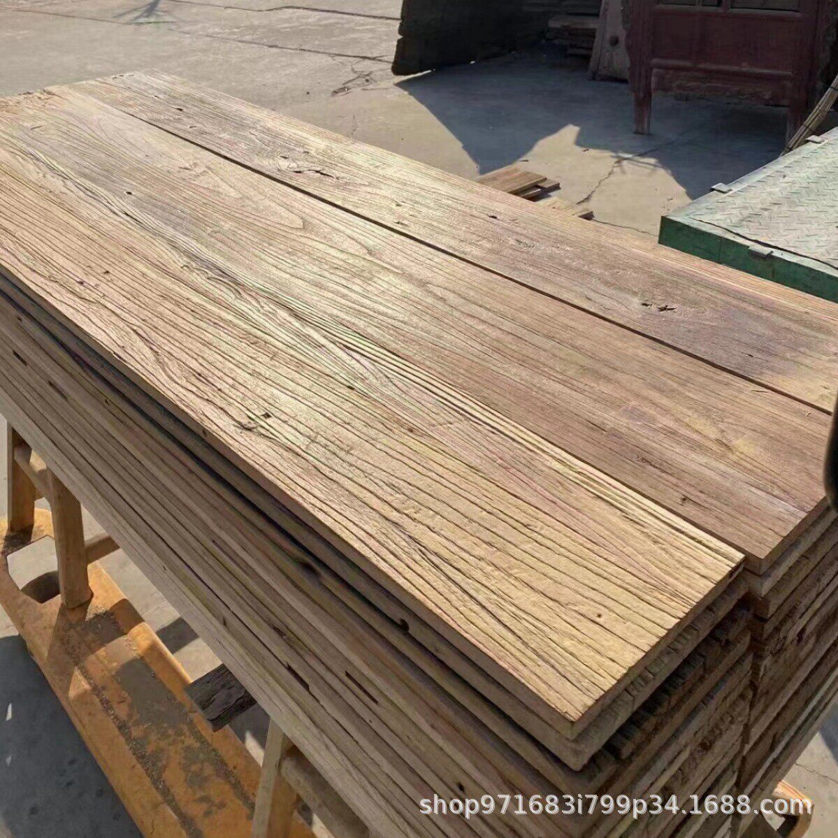 老榆木板材风化货架老门板做旧拼接板踏板装饰护墙板楼梯实木