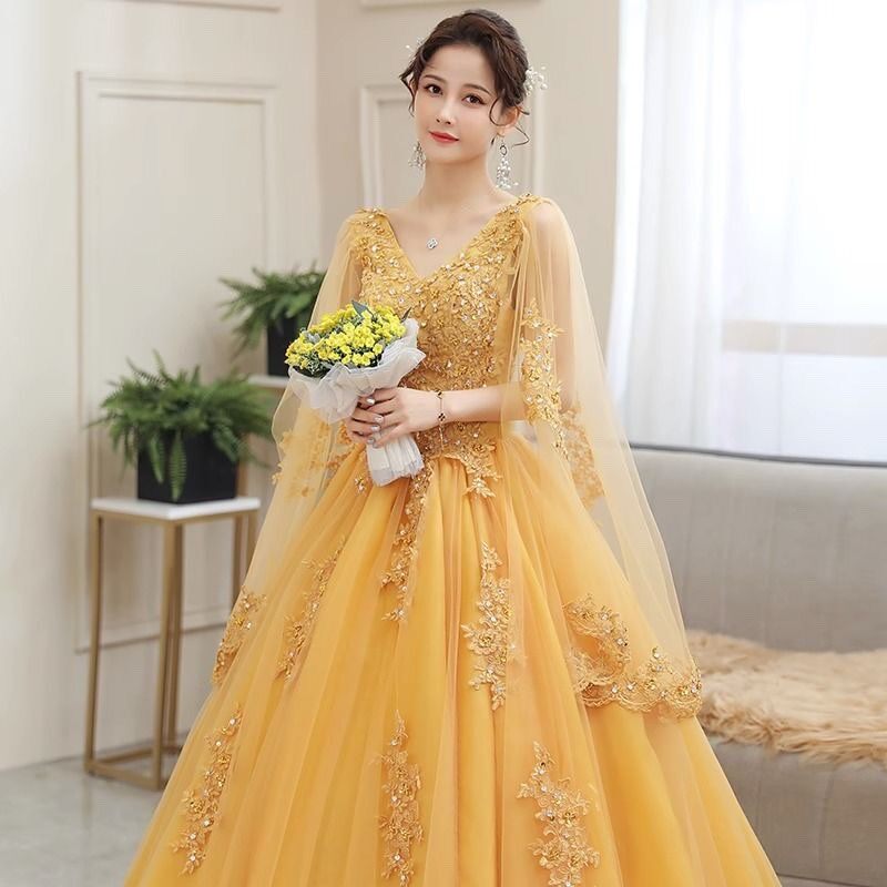 好货彩纱婚纱年会主持人演出
