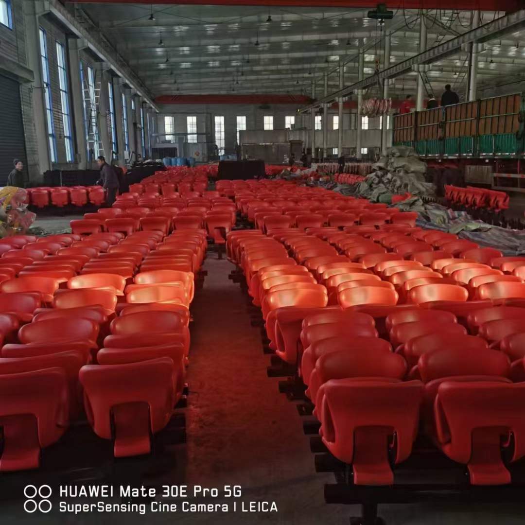 体育馆座椅阅兵式可折叠翻板椅学校剧场中空吹塑椅小蛮腰座椅
