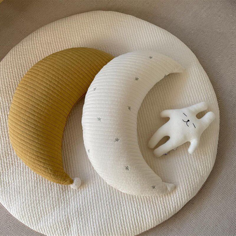 韩国insc儿童月亮抱枕宝宝安抚枕婴儿哺乳枕沙发靠枕全棉绗缝趴枕