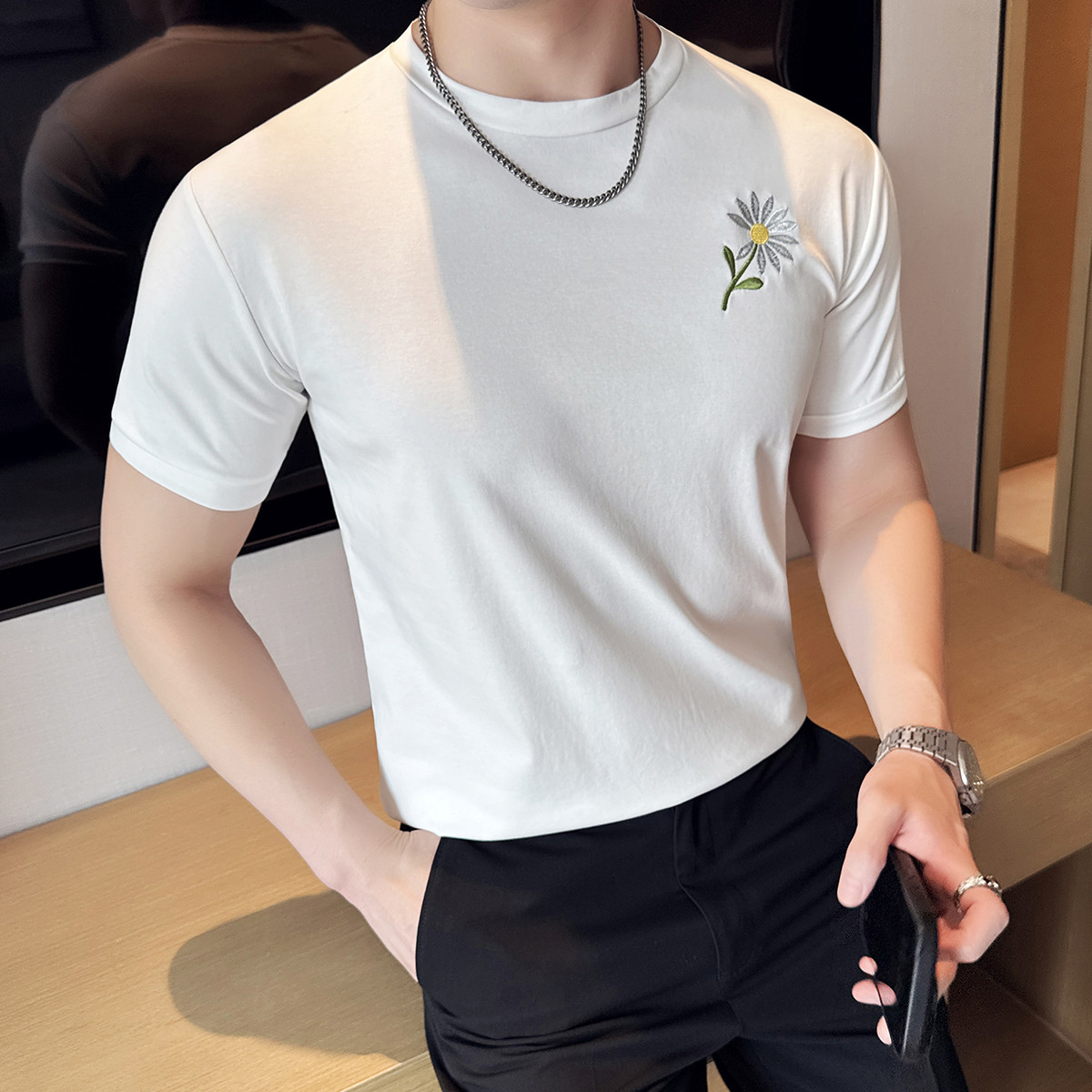 好货小雏菊刺绣男士短袖t恤夏季时尚潮流修身高级感休闲百搭纯棉
