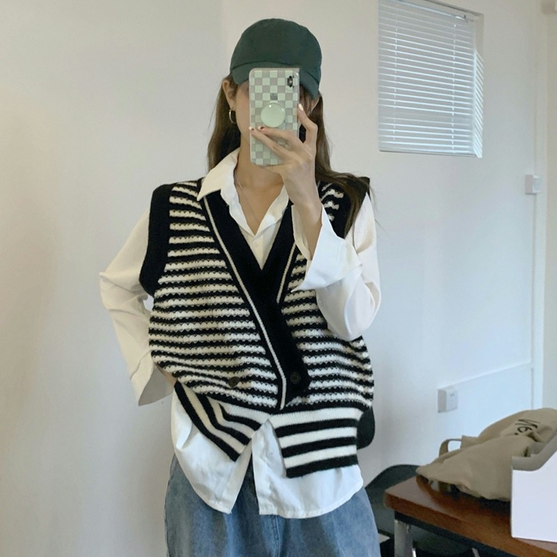 新品复古V领条纹针织背心女不规则宽松无袖开衫外穿洋气拼色斑马