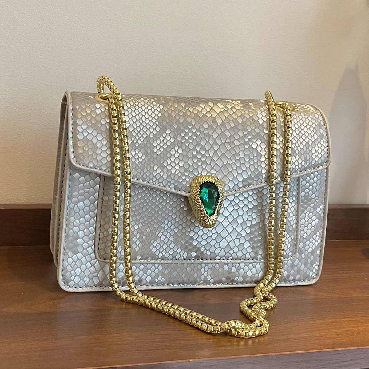 2025新品鸵鸟纹蛇头包风琴质感链条迷你单肩斜挎小方爆款优雅,箱包皮具/热销女包/男包,小方包,淘宝优惠券,粉丝福利购,淘宝优惠卷