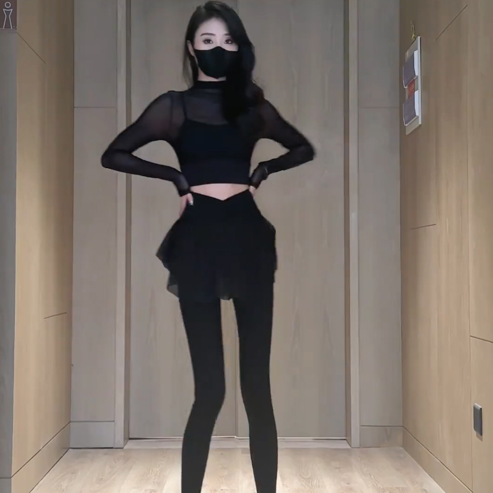 速发高货黑色修身运动健身瑜伽套装夏季新款网纱半高领长袖上衣修