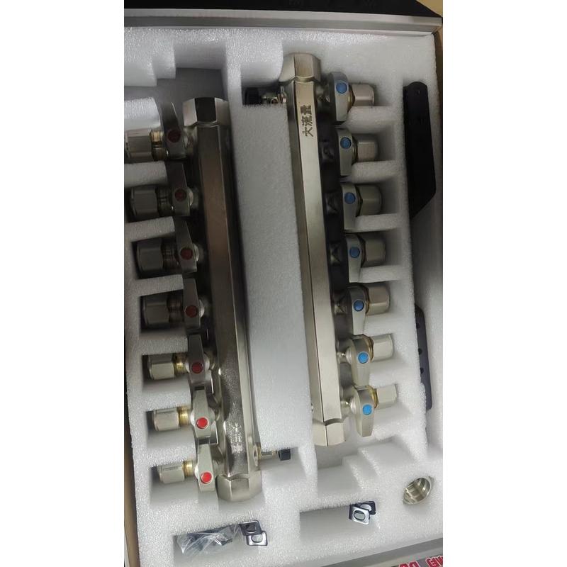 地暖黄铜分水器接主管道32PPR接20地暖管