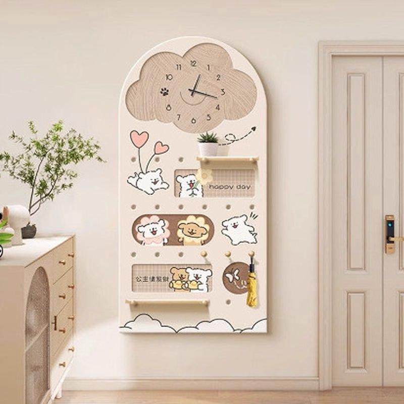 玄关风钟表挂画线条奶油洞洞板置物架小狗收纳装饰画走廊过道壁画