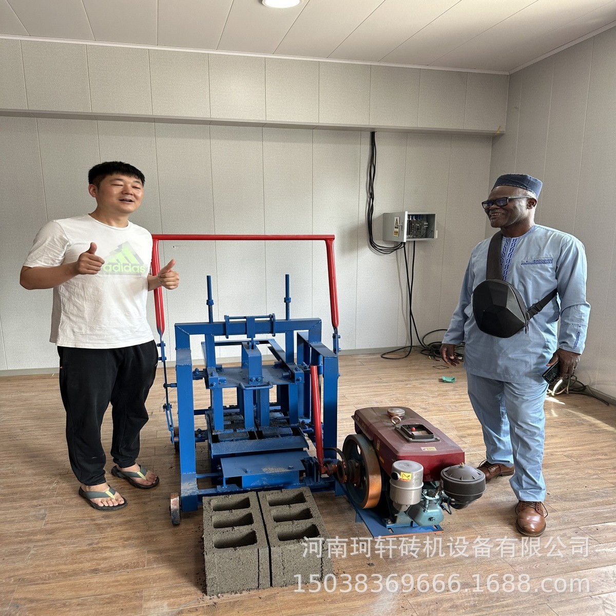 外国用户购买柴油动力发电直推式制砖机混凝土砌块砖机水泥砖机